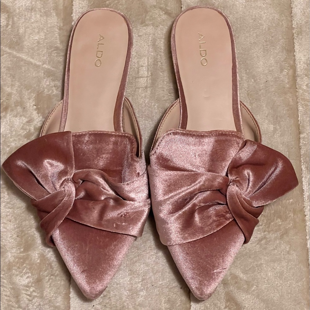 ALDO pointy rose gold/pink flats